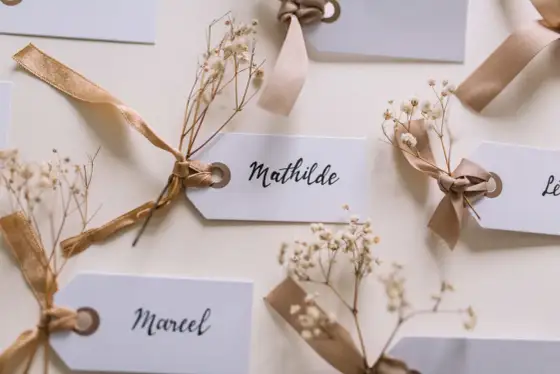 Marque-place d’anniversaire à faire soi-même pour une table réussie